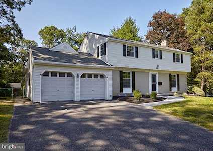 291 Winding Ln Cinnaminson, NJ 08077