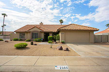 7533 W Julie Drive Glendale, AZ 85308