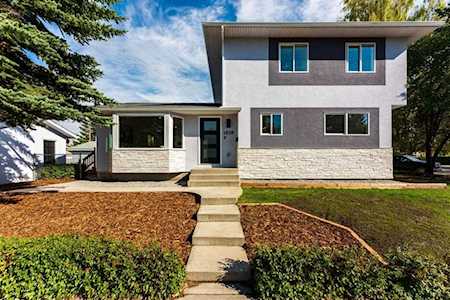 4828 Vanguard Rd NW Calgary, AB T3A 0R6