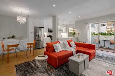 1233 N Laurel Avenue #104 West Hollywood, CA 90046