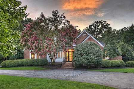 2114 Sharon Ln Charlotte, NC 28211