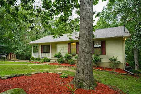 1021 Crestview Ct Kingston Springs, TN 37082