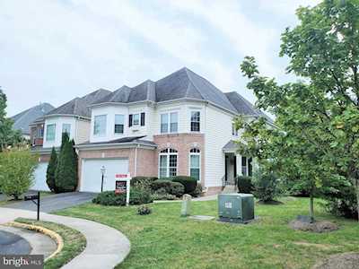 5626 Lierman Circle Centreville, VA 20120