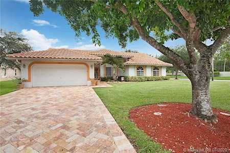 4607 NW 98th Ln Coral Springs, FL 33076