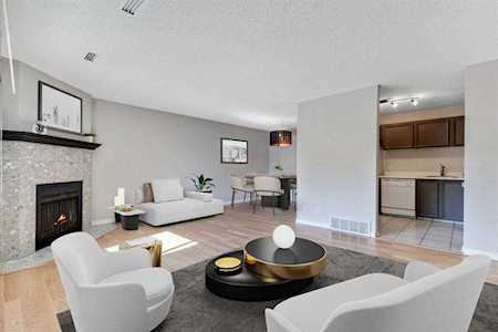 11618 Oakfield Dr SW Calgary, AB T2W 5K1