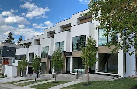 2822 15 St SW Calgary, AB T2T 1J2