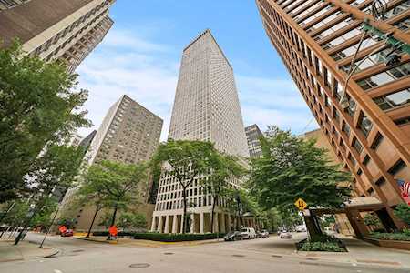 260 E Chestnut St #3405 Chicago, IL 60611