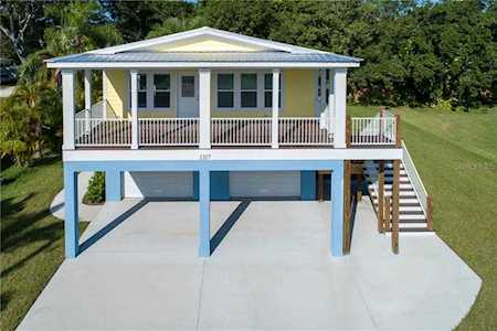 1317 50th Ave Dr W Palmetto, FL 34221