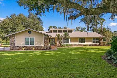 2902 James Melvin Dr Plant City, FL 33565