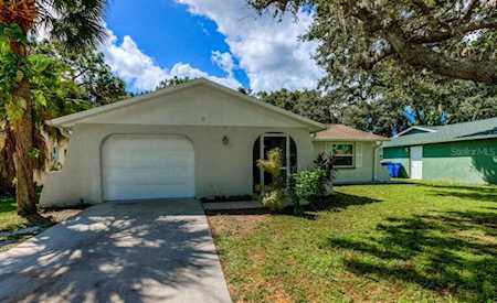 1325 Karen Dr Venice, FL 34285