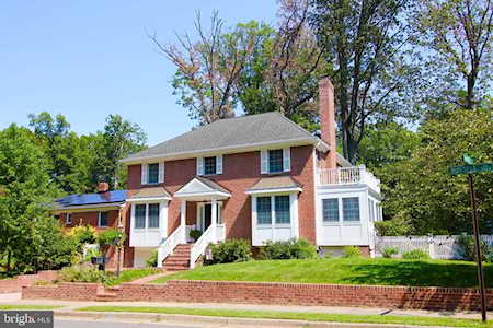 3001 Russell Rd Alexandria, VA 22305
