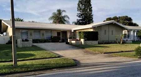 14423 Neptune Rd Seminole, FL 33776