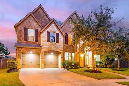 10011 Buttercup Hill Ct Cypress, TX 77433