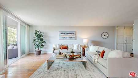 8401 Fountain Avenue #4 West Hollywood, CA 90069