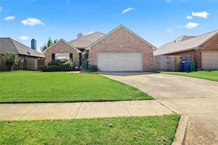305 Highmeadow Road Aubrey, TX 76227