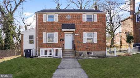 1517 Johnathan St Hyattsville, MD 20782