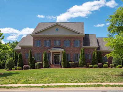 6002 Quintessa Dr Wesley Chapel, NC 28104