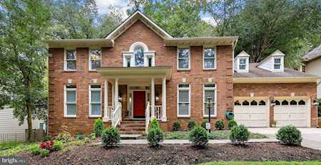 5614 Sugarbush Ln North Bethesda, MD 20852