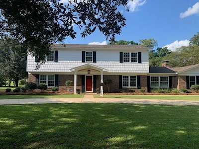 5108 Ile De France Tallahassee, FL 32308