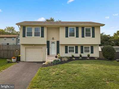 2515 Flowering Tree Ln Gambrills, MD 21054