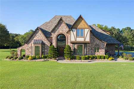 2801 Bugscuffle Rd Lavaca, AR 72941
