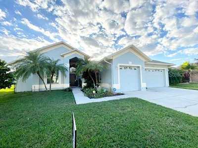 13410 Falcon Pointe Dr Orlando, FL 32837