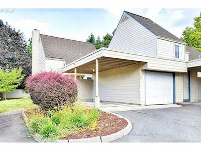 251 NE Village Squire Ave #14 Gresham, OR 97030