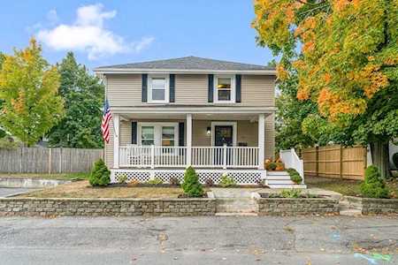 10 Everett St Stoneham, MA 02180