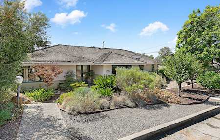 4 El Arco Dr Santa Barbara, CA 93105