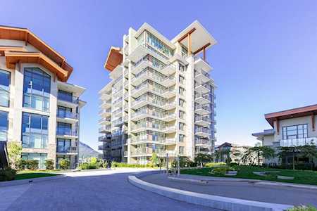 2785 Library Lane #301 North Vancouver, BC V7J 0C3