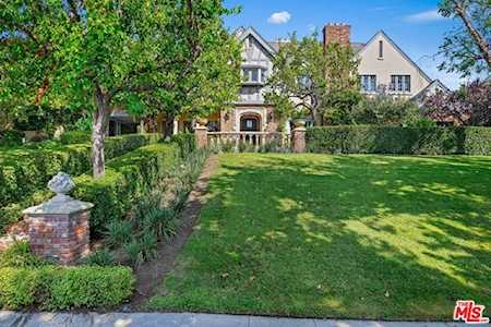 444 S Muirfield Road Los Angeles, CA 90020