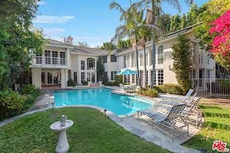 3950 Vantage Avenue Studio City, CA 91604