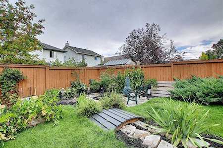 125 Chapalina Park Crescent Calgary, AB T2X 3S1