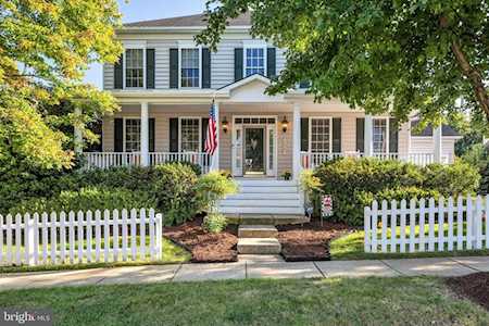 20547 Middlebury St Ashburn, VA 20147