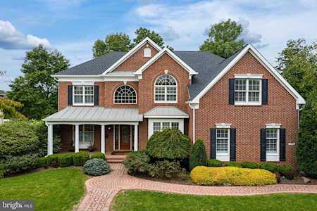 43416 Blantyre Ct Ashburn, VA 20147