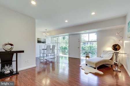 4957 Americana Dr #108 Annandale, VA 22003