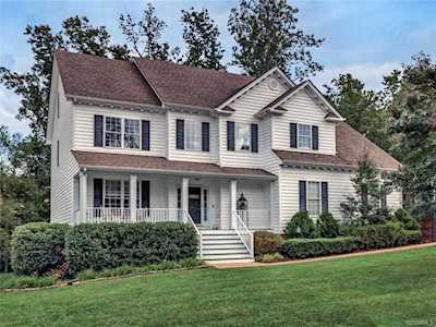 4313 Nevil Bend Ln Moseley, VA 23120
