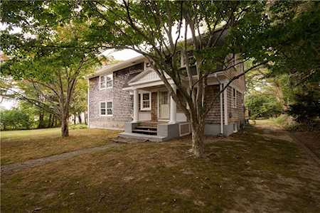 1216 East Main Rd Middletown, RI 02842