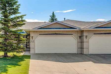 121 Arbour Cliff Close NW Calgary, AB T3G 3W6
