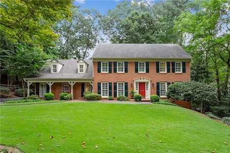 7065 Glenridge Dr Sandy Springs, GA 30328