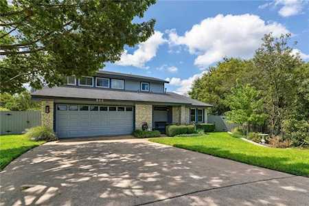 902 Great Oaks CV Round Rock, TX 78681