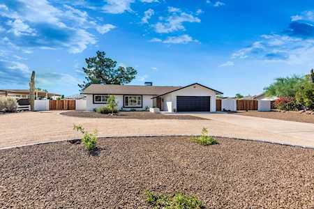 5617 W Paradise Lane Glendale, AZ 85306