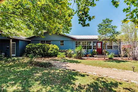 2085 Cole Springs RD Buda, TX 78610