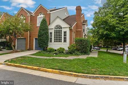 1815 Duffield Ln Alexandria, VA 22307