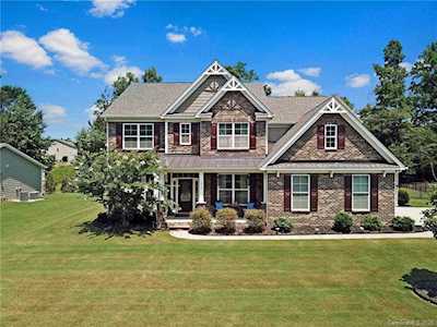 1033 Verbena Ct Tega Cay, SC 29708