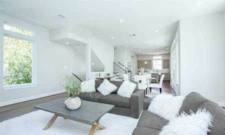 5903 Val Verde St Houston, TX 77057