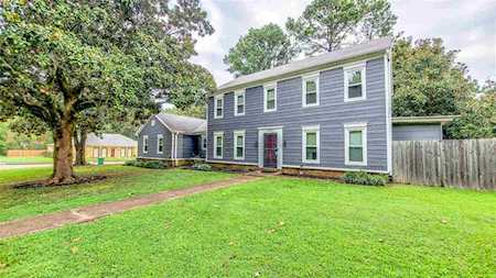 6932 Corsica Dr Germantown, TN 38138