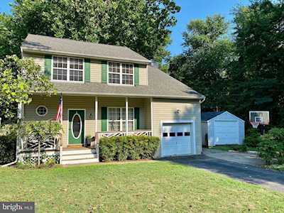 11 Dale Dr Annapolis, MD 21403