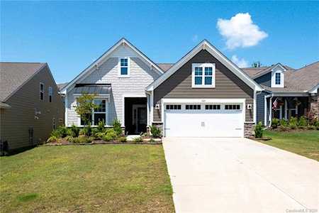 8023 Pastime Ln Lake Wylie, SC 29710
