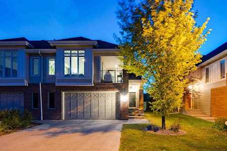 72 Wentworth Square SW Calgary, AB T3H 0M5